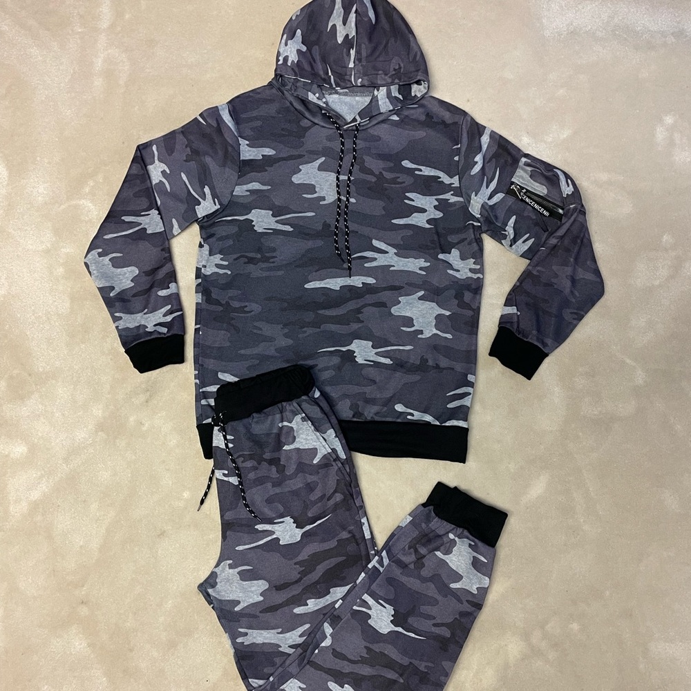 Men’s Hoodis and Sweatpants Camo Set Black Size M